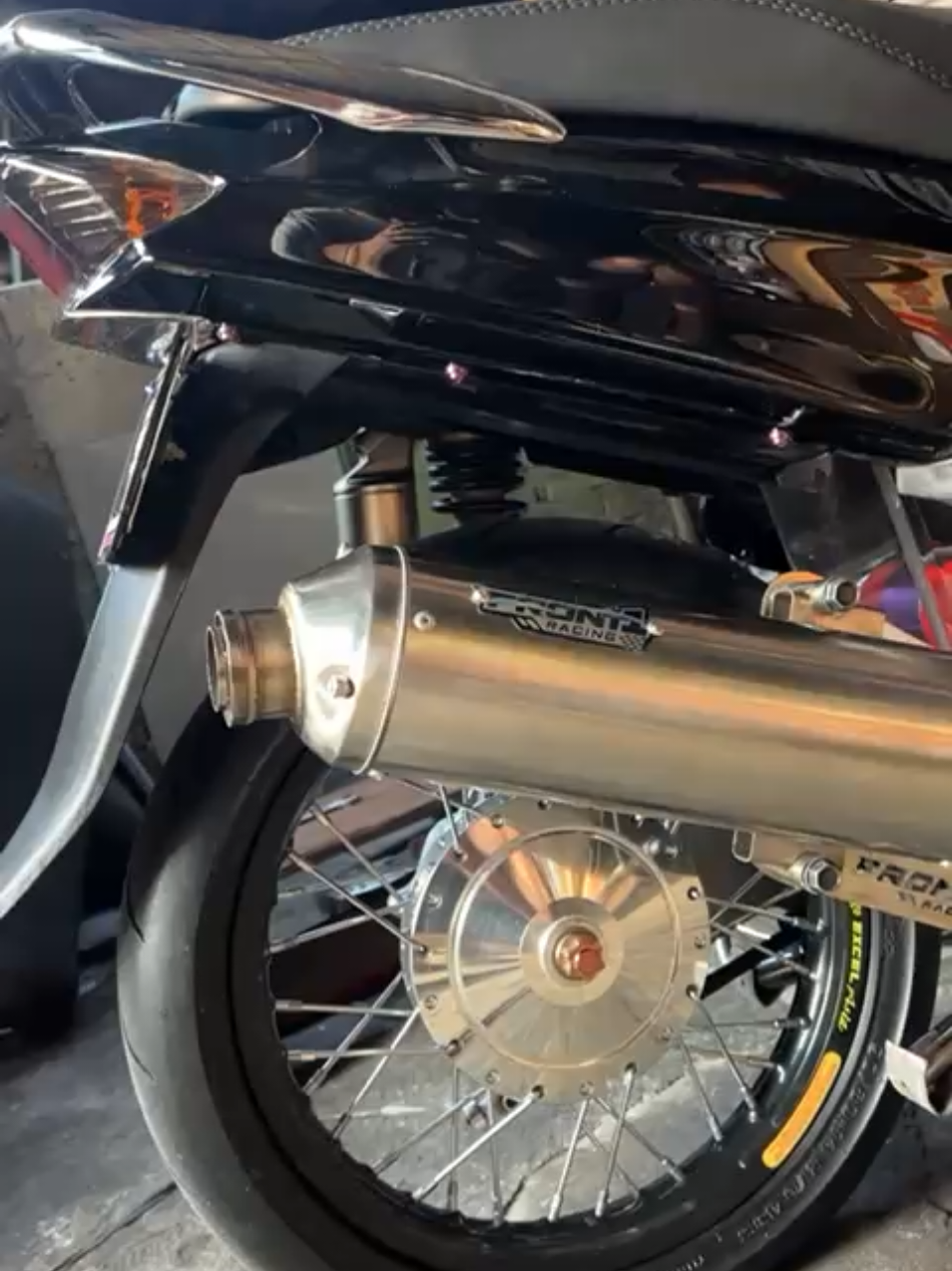 Membalas @org_senengg spek orang senang senang ketua🤟🏼  owner cantik @wulann10  kanik handal @ᴍᴀs•ɢᴏn✯  #mio #miosporty #5tl #5tlgank🚀 #front1racing 