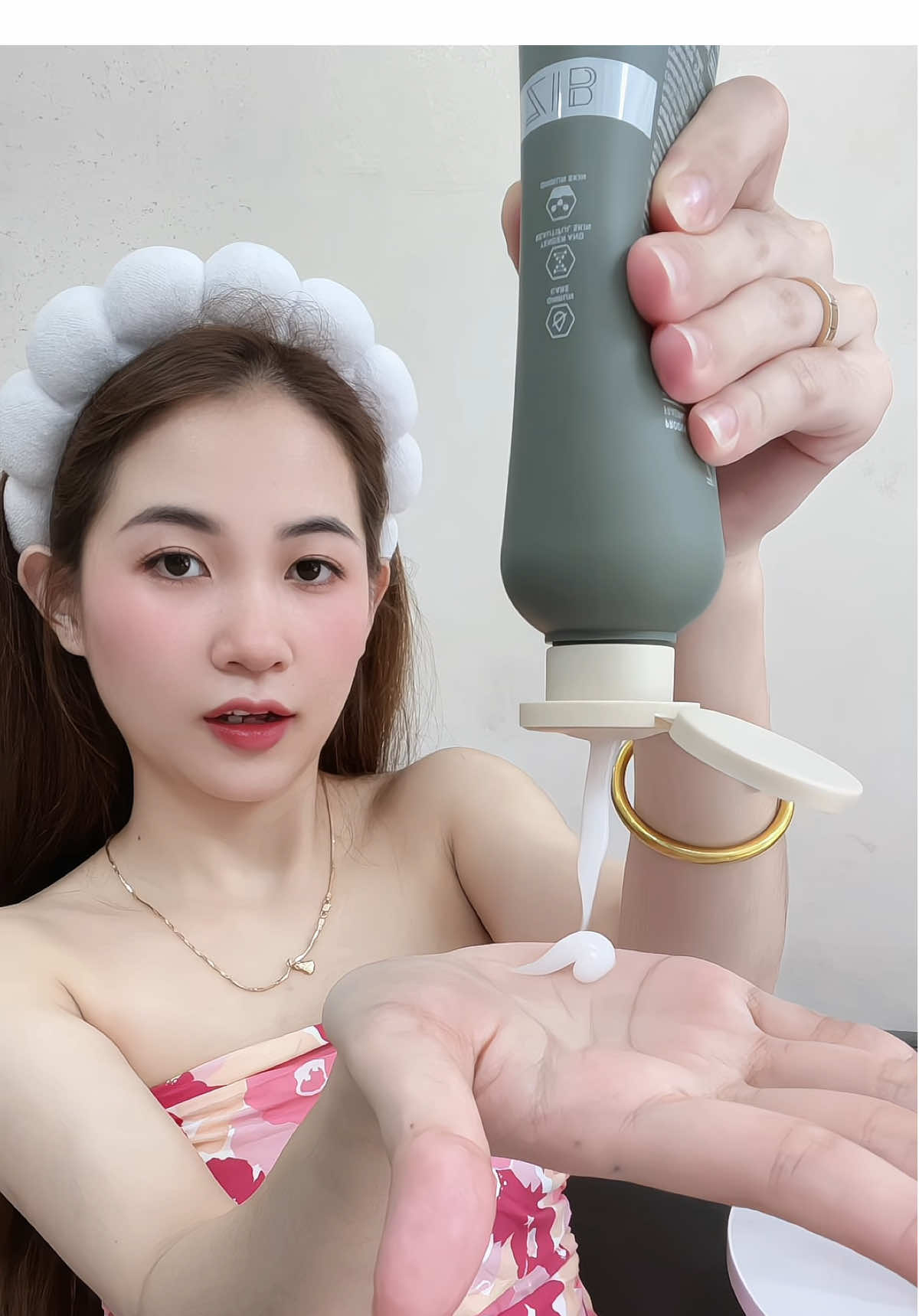 Sữa dưỡng thể hương nước hoa zib#suaduongthe #suaduongthezib #zib #xuhuong #nhinhonhan1999  @Nhi Nhỏ Nhắn 🎀  @Nhi Nhỏ Nhắn 🎀  @Nhi Nhỏ Nhắn 🎀  