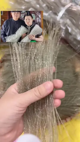 Miến dong sợi rút Điện Biên làm từ củ dong riềng đỏ tự nhiên, không chất phụ gia. Mẹ bầu, trẻ nhỏ ăn thoải mái!