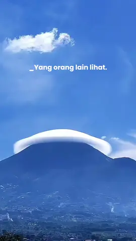 Ampun badai sindoro, 12 Oktober 2025 #sindoro #sindoroviakledung #mountain 