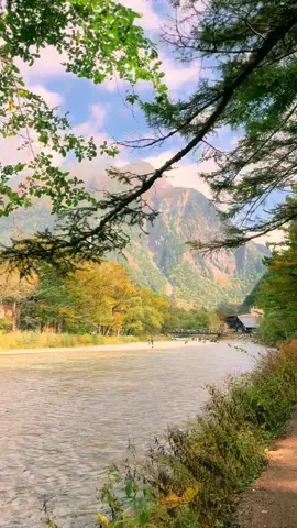 Người ta đi Kamikochi nhìn sang như Thuỵ Sỹ, còn mình đi tới đâu âm u mây mù tới đó 😌 #kamikochi #nagano #japan #muathu #上高地 