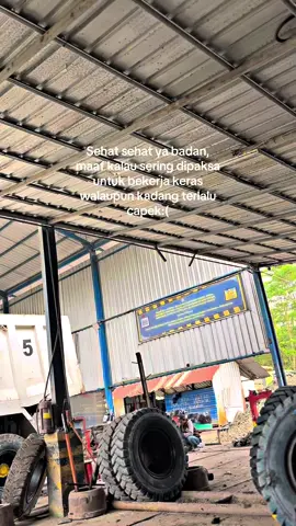 Terlalu capek, tetapi di satu sisi ada keinginan yang harus di wujudkan🙃💪#fyp #driverstory🎥tiktok #anakrantau #drivermuda #beranda #tambangbatubara #soundminang #CapCut 