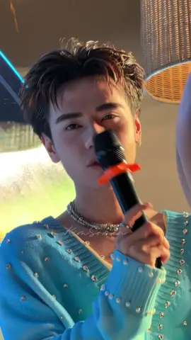 he he lục lại được 1 chiếc suộc cũ khá là dễ thươnggg. Từ SG ra Vũng Tàu để đổi lại 1 ánh mắt thôi đóoo @Quang Hùng MasterD. Nhớ Hùng iu quá đi mấttt 🥺💓 #fyp #xh #quanghungmasterd 