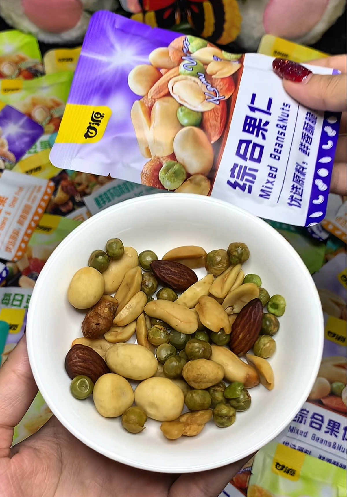 Ăn mấy gói hạt này bon miệng thật sự #anvat #hatmixdinhduong #hatmixvi #hatdinhduong #foodreview 