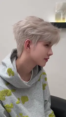 Là con trai nên thử tẩy tóc 1 lần #kieutocnam #maubachkim #mauthoitrang #uontocdep #xuhuong 