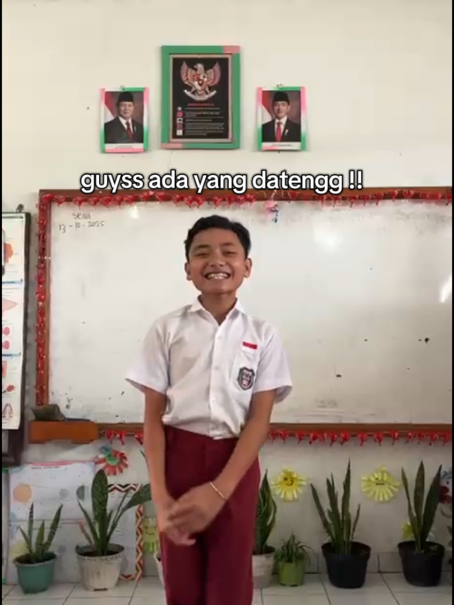 you already know who it is 😎 #fyp #kkn #kkn2025 #foryou #beranda 