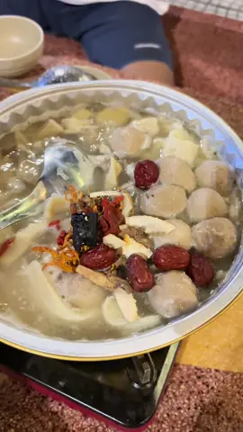 Nhẹ nhàng thôi, mà sao cứ muốn ăn mãi thế này 🍲❤️#laulongbo #laumangve #lauchovieng 