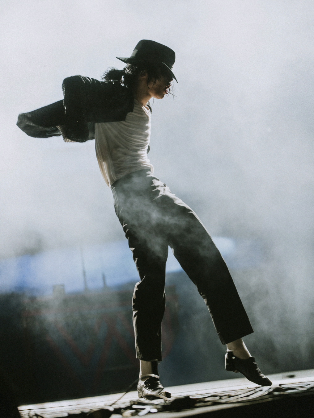 No puedo dejar de sentirme ORGULLOSO de imitar a quien para mí fue uno de los artistas más grandes de la historia. Te amo Michael 🤍 #michaeljackson 