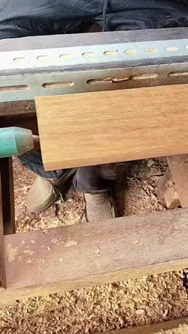 iron wood lathe / play wood. The top of the fence. #reels #reel #woodwork #decor #doors #makersgonnamake #interior #woodart #construction #woodworking #carpenter #table #furnituredesign #woodcarving #viralreelschallenge #FineWoodworking #woodworkingcommunity #interior #wooddesign #carpenter #maker #DIY #reelsfb #furniture #wood 