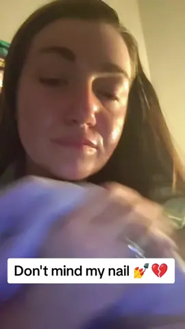 don't mind my broken nail! but I'm so excited to get my new comfrt sweatshirt, this is the one of probably many I will end up getting once I have the ones to get them, but IM SO EXCITED!!!! 😊 