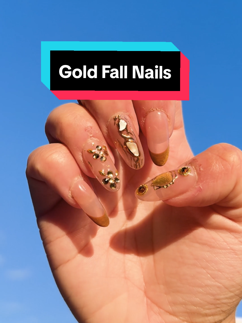 Its finally sweater weather season! #fallnails #nailart #cateye #fall #nails 