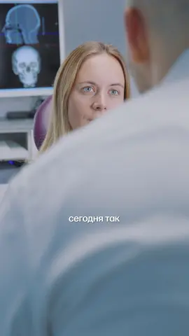 Шерлок🔎 «Вы что, волшебник?» — порой спрашивают пациенты, когда буквально через 15 минут после начала приёма я уже говорю пациенту о предположительном диагнозе.  Да, конечно, вначале это всегда предположение. Спустя 40 лет опыта в стоматологии я умею смотреть в корень проблем.  Но обследования — неотъемлемая часть профессионального подхода, можно сказать, волшебная палочка в постановке верного диагноза и назначении верного плана лечения для каждого пациента отдельно.  #стоматология #улыбка #пациент #зубы #двнчс #головнаяболь