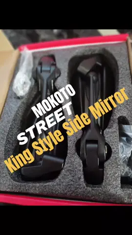 Upgrade your ride with the Mokoto Streetking V1 Adjustable Side Mirrors — sleek design, clear vision, and universal fit para sa karamihan ng motor. Perfect balance ng style at performance, limited stocks only!  #MokotoStreetkingV1 #MotorUpgradePH #PormaAtLakad #BilisMaubos