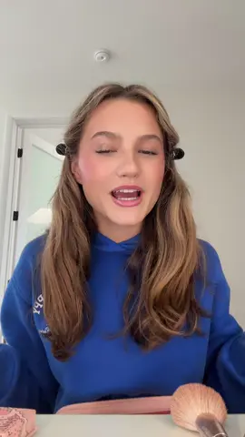 this was such a debrief. i wanna answer all y’all’s questions!! #tonyrobbinsupw #justleahgrwm #dinnergrwm #makeup #tonyrobbins 