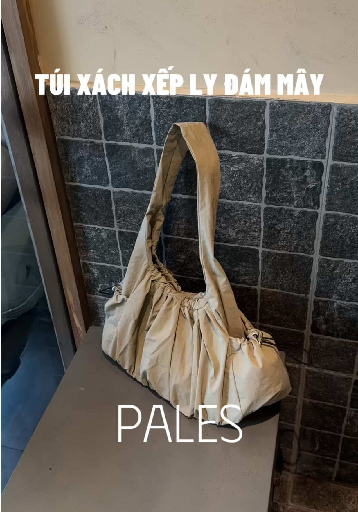 Túi xếp ly đám mây Pales rộng rãi đựng được nhiều đồ, phối nhiều outfit luôn #Pales #tuixachnu #tuideocheo #tuideovai #chummanhthichdomoi @PALES 