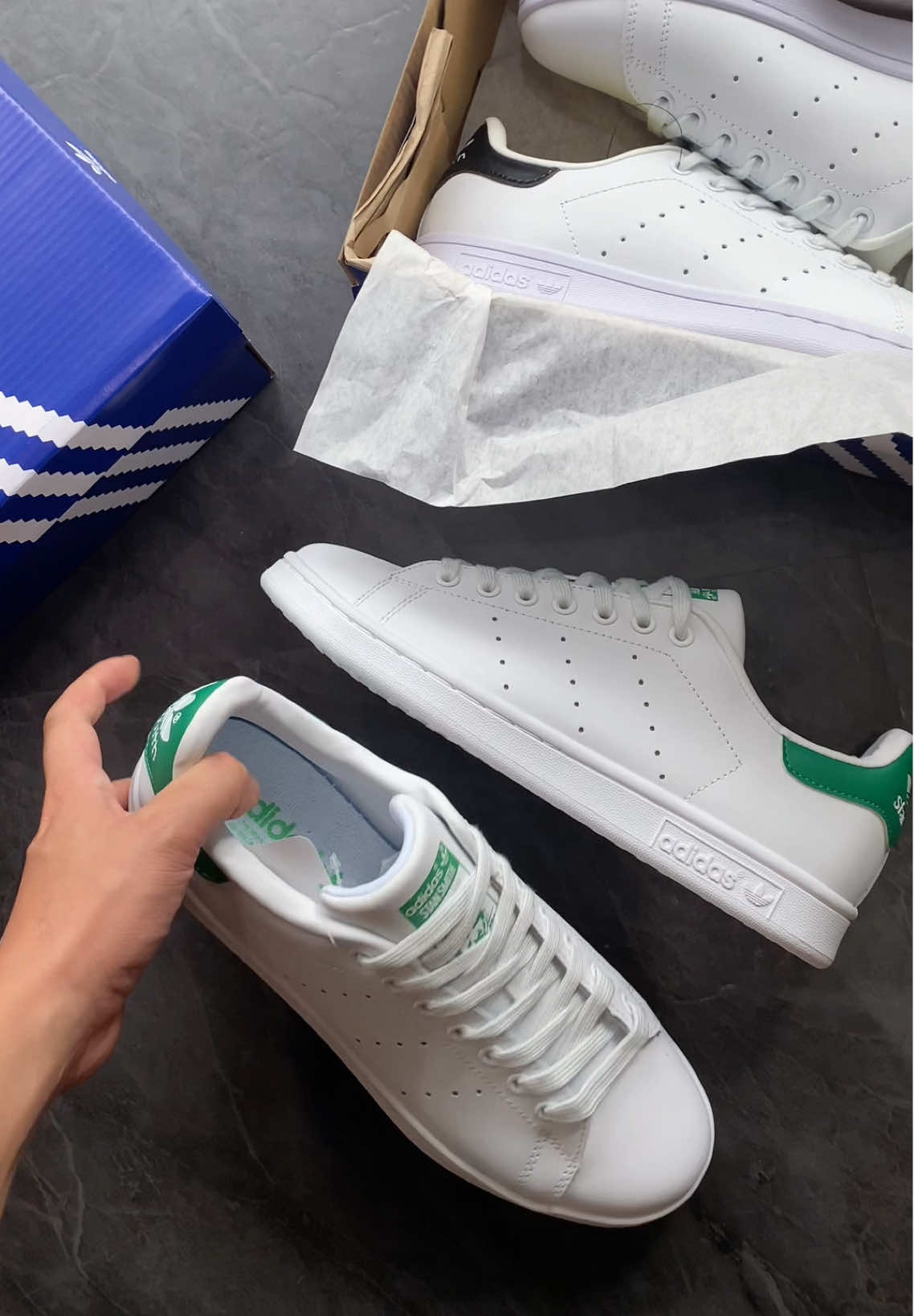 Lên chân phối đồ tnao cũng đẹp. #sneakers #adidasstansmith #giaynamnu #xshopnew #xuhuong 