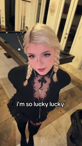 I’m so lucky lucky !  #signlanguage #fyp #lucky #music 