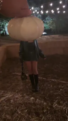im locked in #fyp #pumpkinpatch #falloutfits #relationships #pumpkinseason 