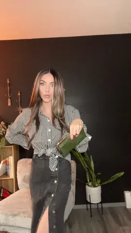 The cutest little green wallet! 