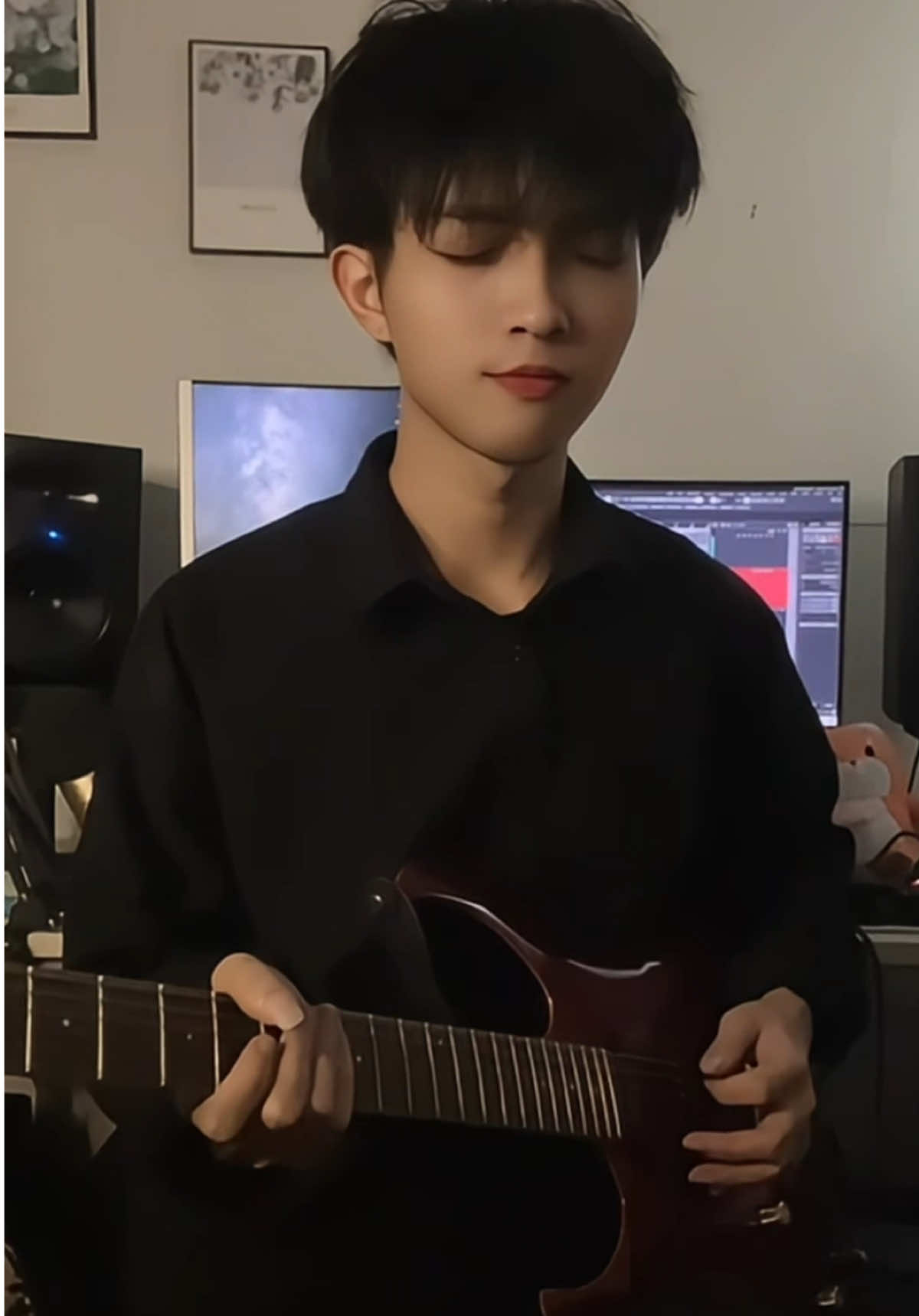Phần 49 | Nơi nào cho con tim nguôi ngoai dị tarrr … 😳 KHOAN THAI - KHẢI ĐĂNG | HUỲNH VĂN  Cover by TMTGuitar  #electricguitar #khoanthai #rock #xuhuong #tmtguitar 