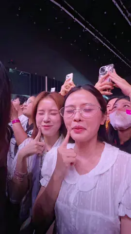 Cuối cùng cũm đã dc gặp người ấyyyy >< @Hannie🖤 @Billkin Entertainment #ChangMie #Vulaci #Bbillkin 