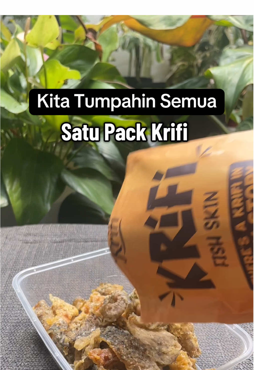 Coba kita tumpahin semua satu pack Krifi gaess #krifi #jajajanviral 