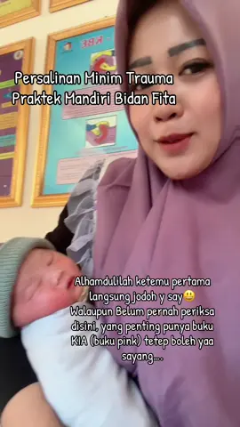 Alhamdulilah kita berjodoh y sayang,, walaupun jarak yang jauh tidak menghalangi pertemuan kita y syg🥰🥰😃 Bersalin minim trauma,,  Baby girl lahir sehat selamat #bidantiktok #kudus24jam #bidanviral #bidanfita #fypシ゚ 