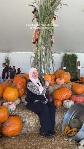 She’s just a girl. #pumpkinpatch #shesjustagirl #MomsofTikTok 