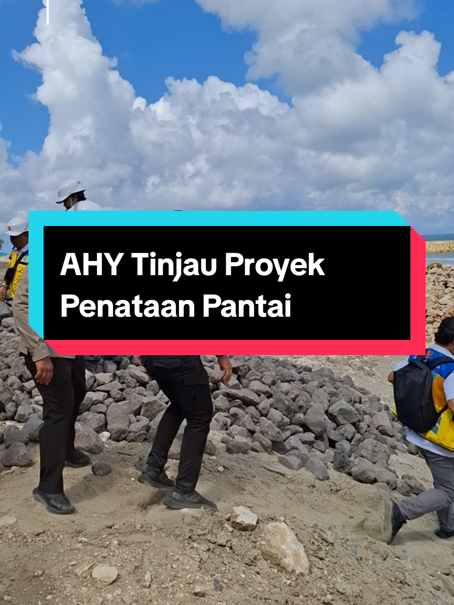 Digerus abrasi, Menteri Koordinator Bidang Infrastruktur dan Pembangunan Kewilayahan Agus Harimurti Yudhoyono (AHY) meninjau proyek penataan Pantai Kuta, Legian, dan Seminyak senilai Rp200 miliar. #ahy #breakwater #penataanpantai #kuta 