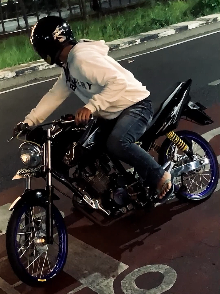 cek keranjang kuning ben body W9 mu gak kumus2🙇‍♂️ #fendiasix #walisongoofficial #w9style 