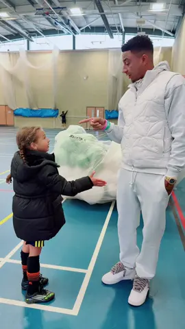 Sorry bay girl 😂😂