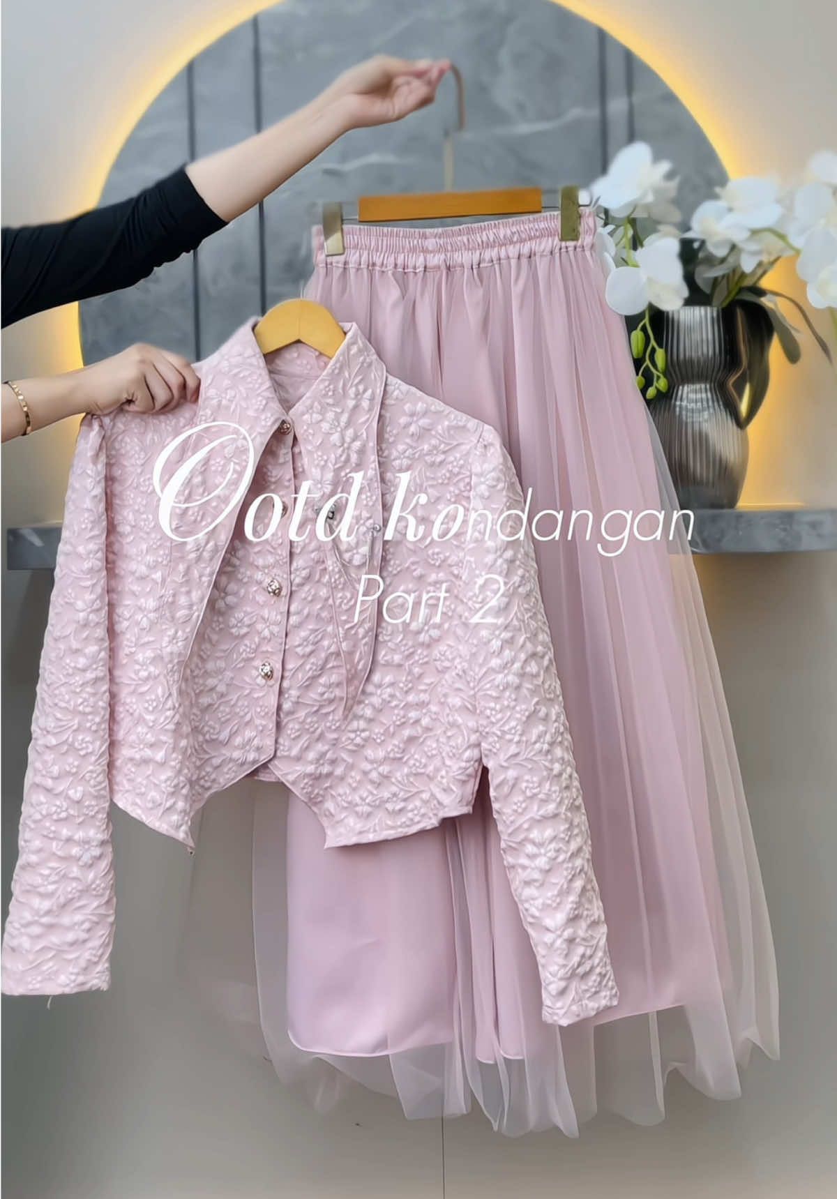 Ootd kondangan part 2 cewek angun merapat yuk🥰😍😍#promomakan1010 #virall #casualoutfits #ootdhijab #tiktokvirall #ootdinspo #semogafyp #kondangan #ayucitrafashion 