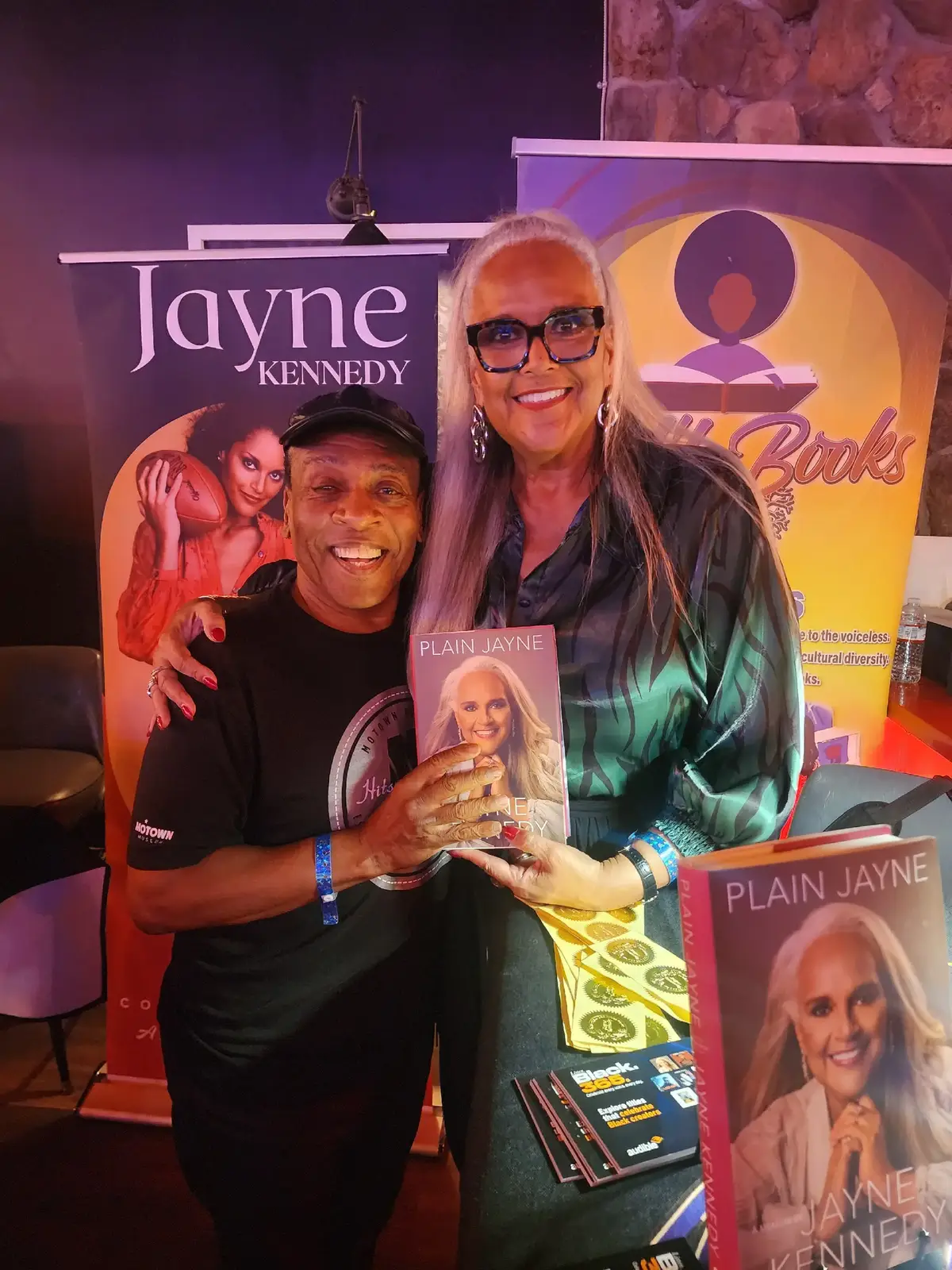 Jayne Kennedy Overton book singing at Motown Strikfest!!!