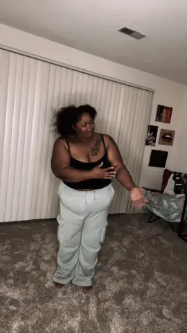 I really should be sleep but this my favorite dance so why not #itstruthhere #latenights #withchi #hey 