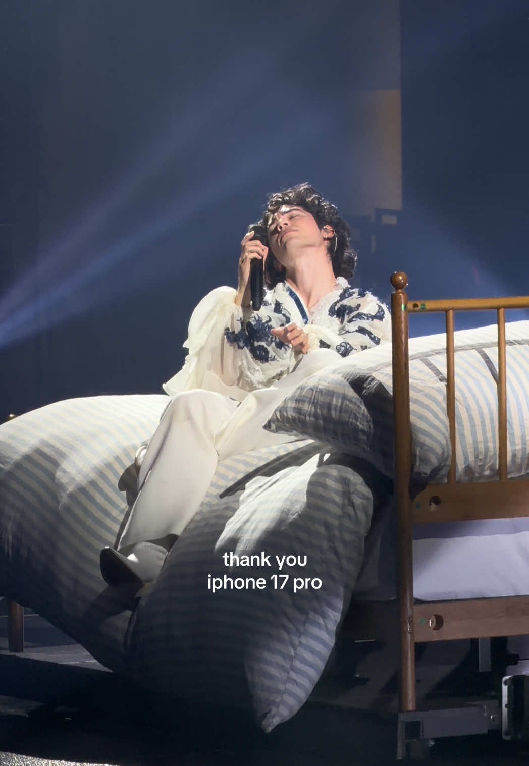 now manifesting wishbone world tour tickets 🤞@coneworld @conangray #wishbone #conangray #iphone17 #concert #fyp 
