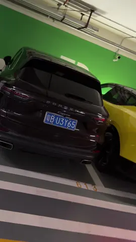 Видимо это его место 🤔😂