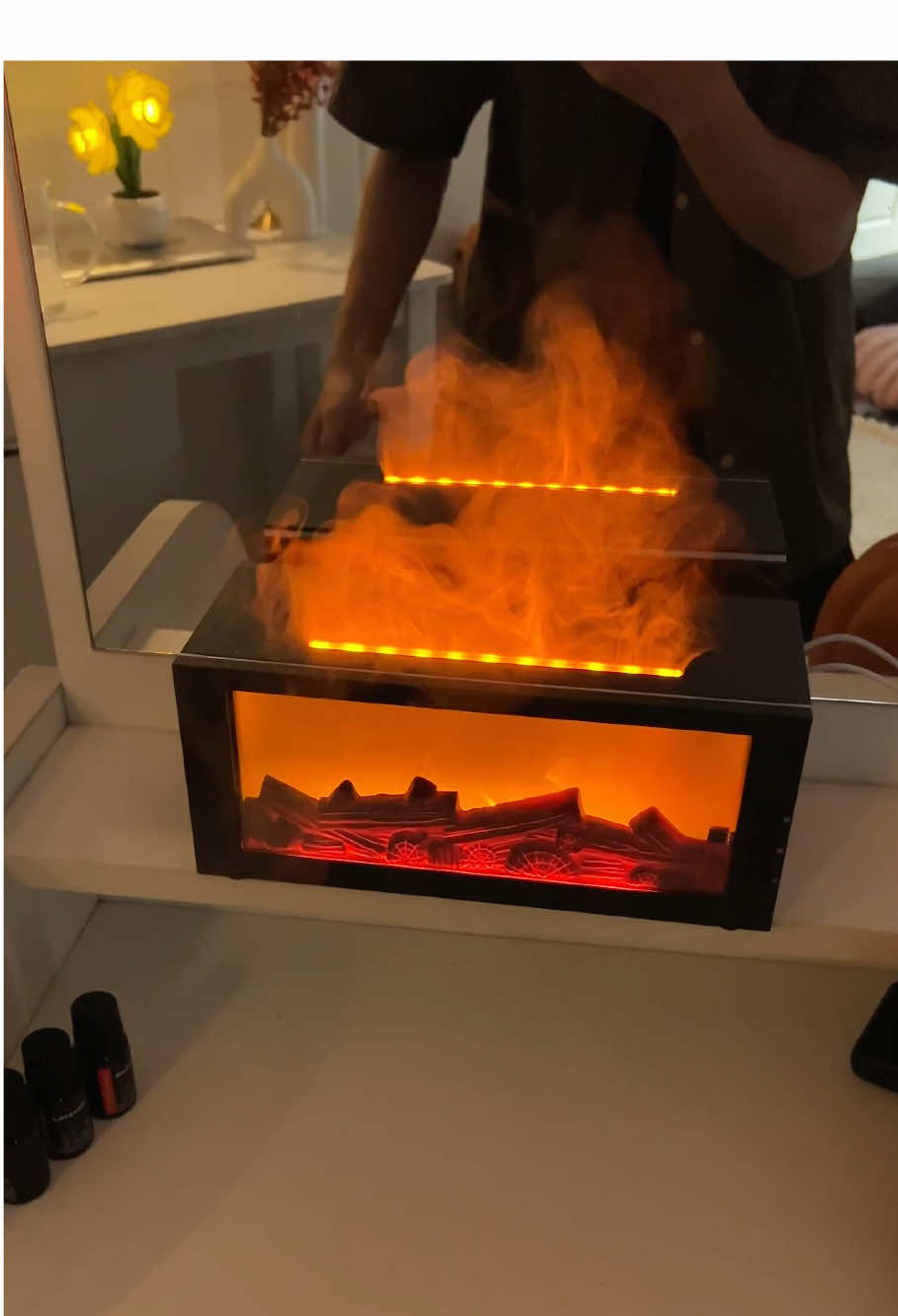 The entire house is filled with pleasant scents. #humidifier #essentialoil #diffuser #essentialoildiffuser #difusordearomas 