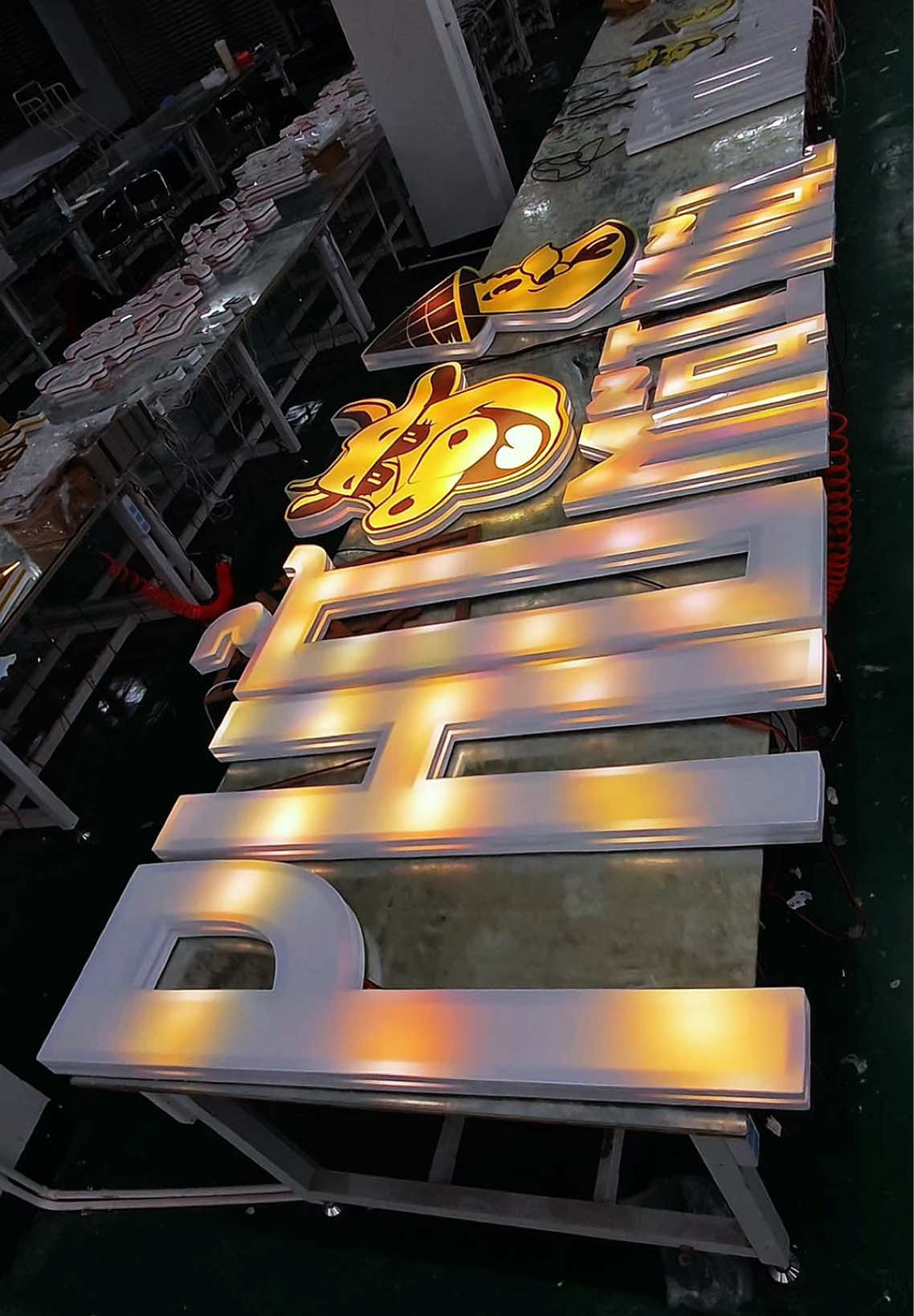 How to make LED sign to attract other people's attention#sign #signage#design #signagedesign #ledsign 
