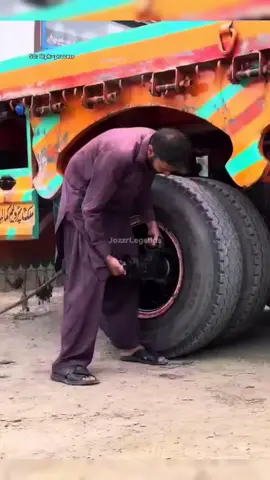 Rusak Parah Tapi Masih Bisa Diselamatkan! Lihat Cara Mister Laoba Memperbaikinya#vod #trending #fyp #mesin #bubut 