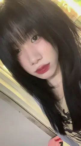 Vô tình nhìn thấy những thứ không nên thấy,biết được những điều không nên biết, để rồi có những cảm xúc không nên có..#gấu #xh 