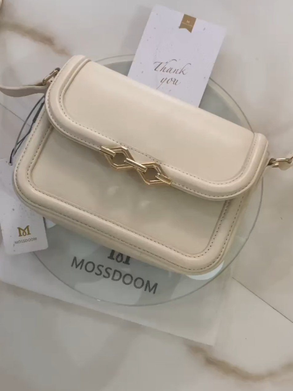 Sling bag simple elegant cocok buat ngedate pesta kondangan Premium quality #rekomendasitas #slingbag #tasmossdoom #taspremium 