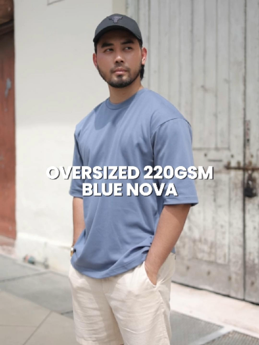 Warna Blue Nova ni adalah antara warna Oversized 220gsm yang tak awam sangat 👀 Mesti korang 'standout' punya pakai warna ni🤩 Checkout Blue Nova dalam beg Kuning kita sekarang tau😉✨ #klothing #unisexfashion #unisexoutfits #mensfashion #oversizetee #oversizetshirt #oversizedtshirt #oversizedshirt #bajuoversizemurah