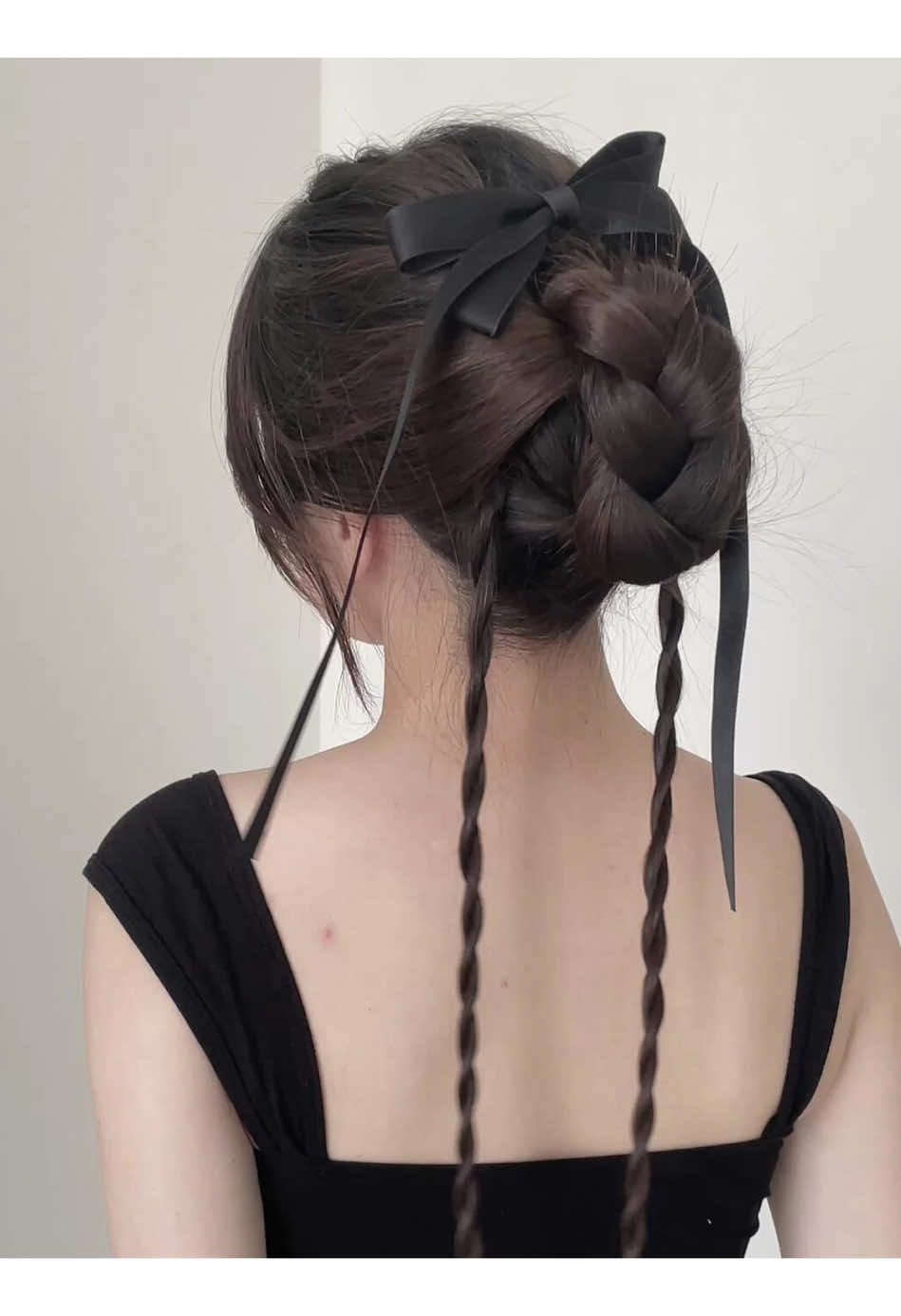 Master this stunning hairstyle step-by-step — no salon needed! 💁🏻‍♀️💕 #hairtutorial #foryoupage #foryou #fyp 