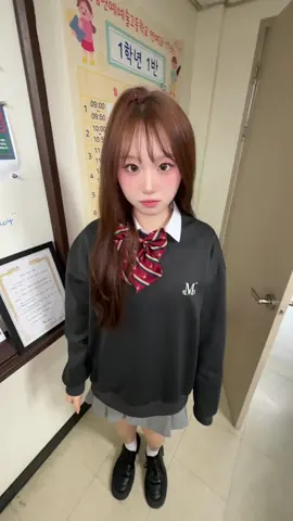 이 맨투맨 컬러별로 쟁여서 입고싶다… 너무 따뜻하고 귀여워히히 교복에 입으면 더 예쁨!!💕#추천 #fyp #おすすめ #한림예고 