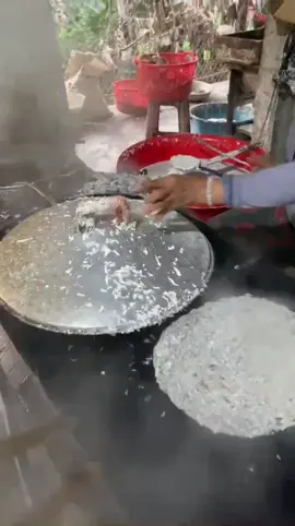 Bánh tráng nước dừa Tam Quan, đặc sản Bình Định quê emmm🥰🥰 #botgaodobanh #banhtrangnuocdua  #dacsanbinhdinh 
