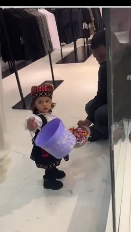 First time trick or treating 😂😂😂😂😂#trickortreat #firsttime #halloween #fypシ゚viral #funny 