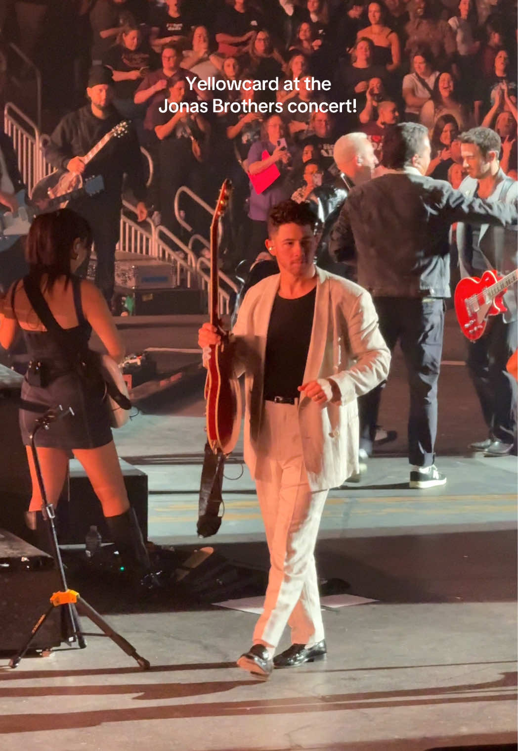 @yellowcard performed at the Jonas Brothers Cocert in Milwaukee! #greetingsfromyourhometown #jonasbrothers #concert #yellowcard #oceanavenue 
