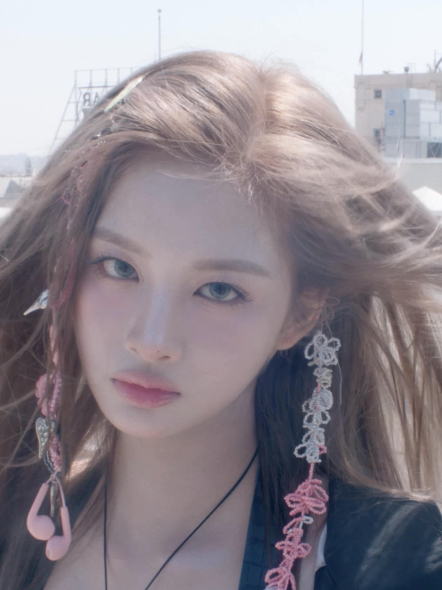 NMIXX(엔믹스) “Blue Valentine” M/V https://youtu.be/EmeW6li6bbo #NMIXX #엔믹스 #BlueValentine #NMIXX_BlueValentine