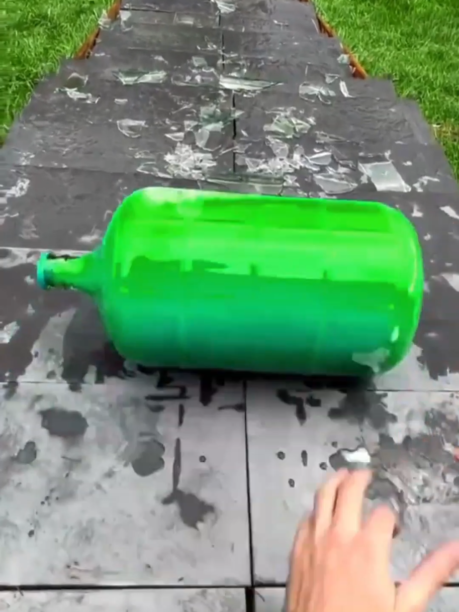 #BottleBreaking   #SatisfyingVideo   #FYP   #GlassSmash   #DestructionASMR      # satisfying  