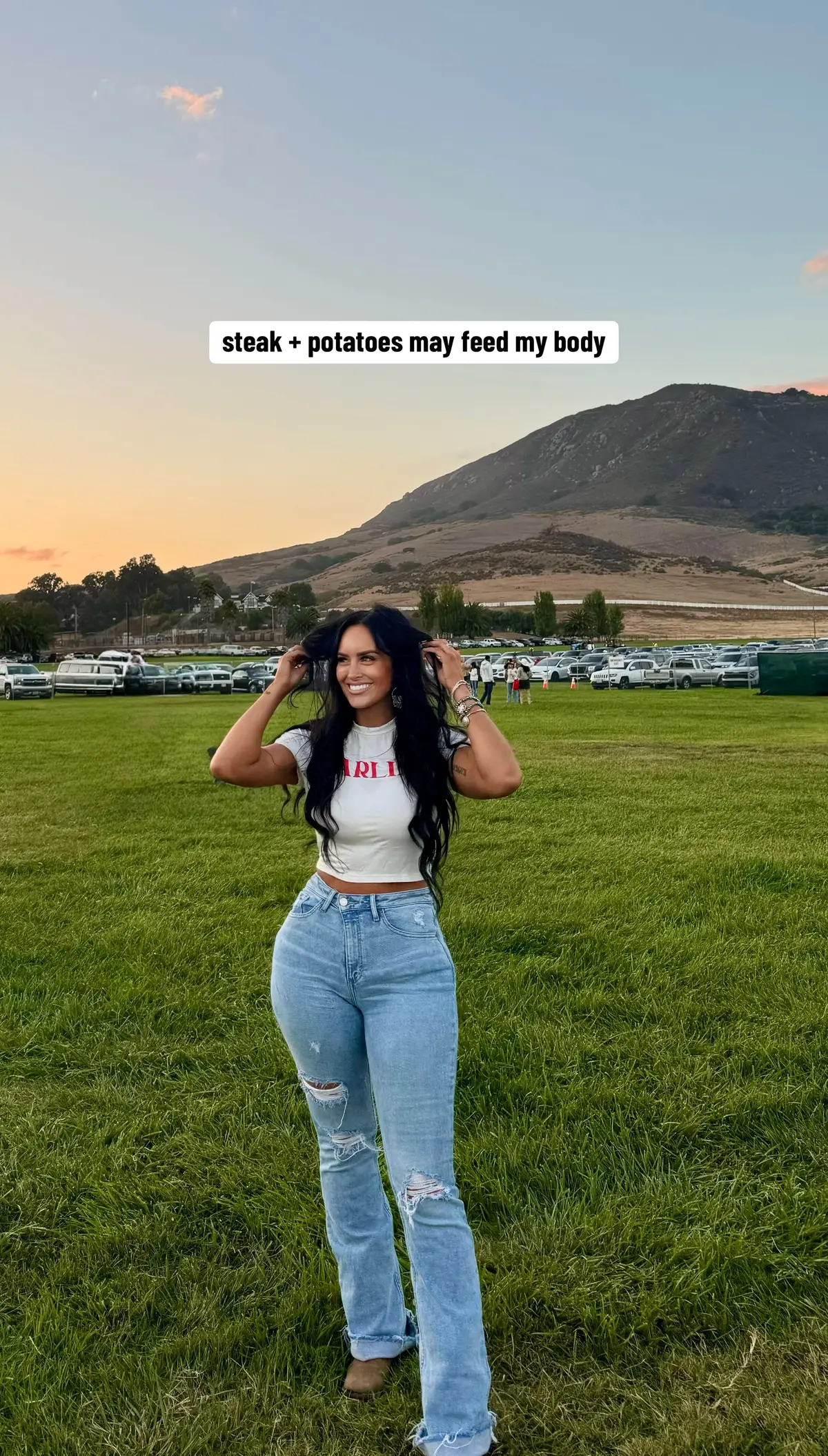 Tom Selleck walked so y’all could run 👨🏻  ##mustache##mullet##tomselleck##rileygreen##tuckerwetmore   